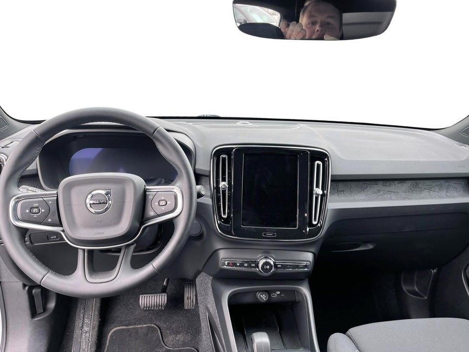 Volvo EX40 Extended Range Plus 5d