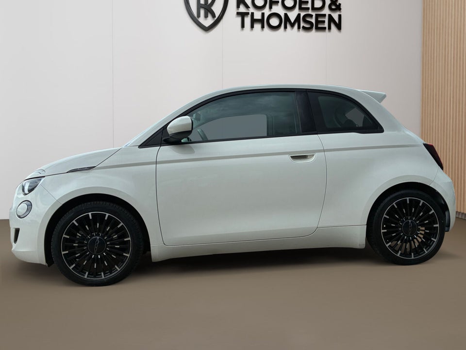 Fiat 500e 42 Icon 3d
