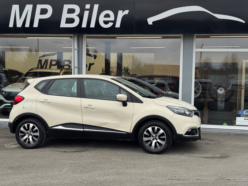 Renault Captur 0,9 TCe 90 Expression 5d