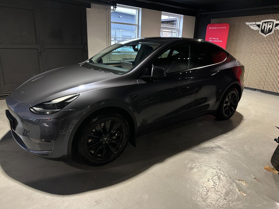 Tesla Model Y Long Range AWD 5d