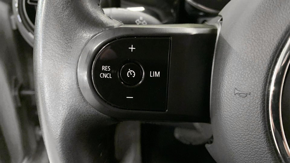 MINI Cooper SE Essential 3d