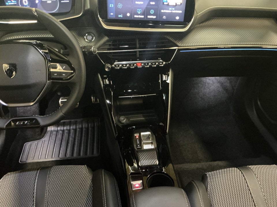 Peugeot e-2008 54 GT 5d