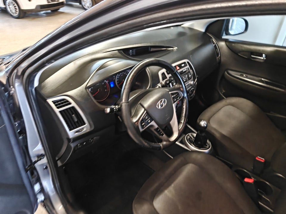 Hyundai i20 1,25 Classic XTR 5d