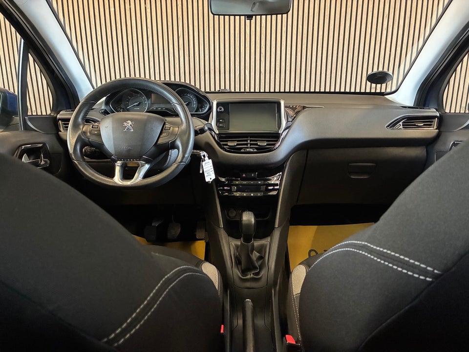 Peugeot 208 1,2 VTi 82 Allure Sky 5d