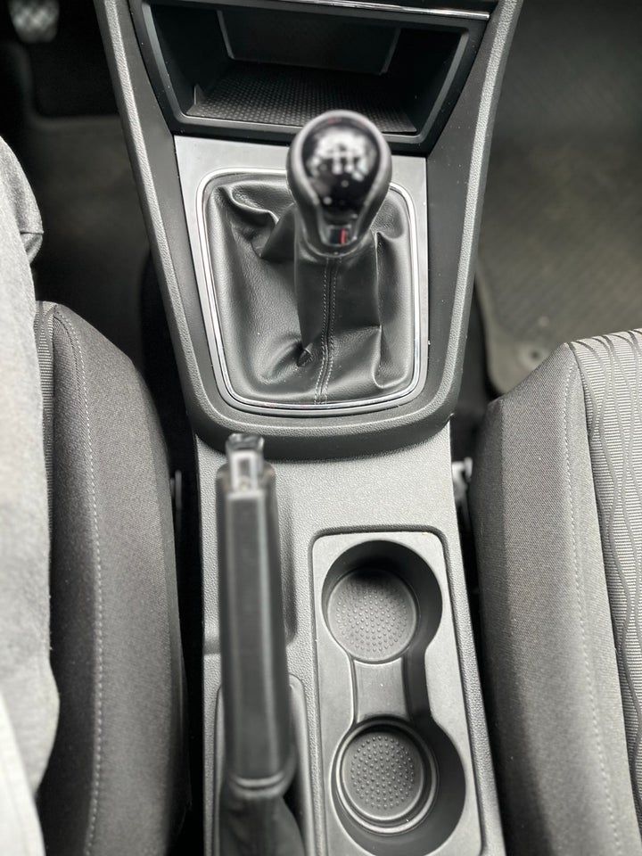 Seat Leon 1,6 TDi 105 Reference ST 5d