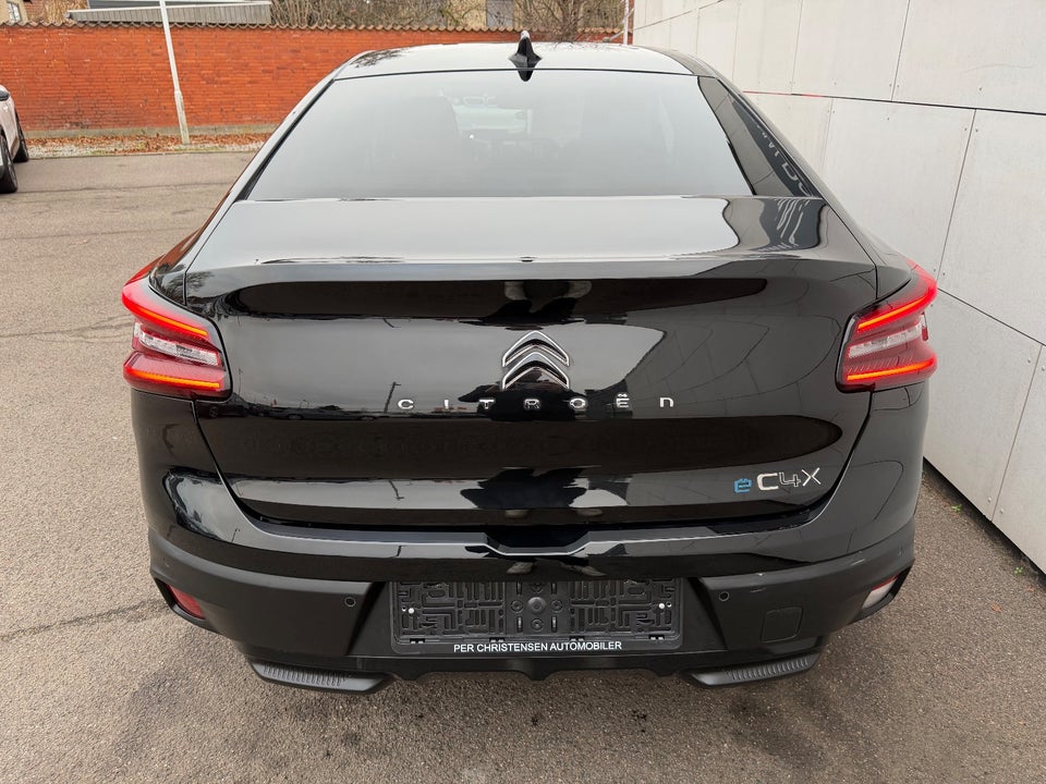 Citroën ë-C4 X 50 Shine 4d