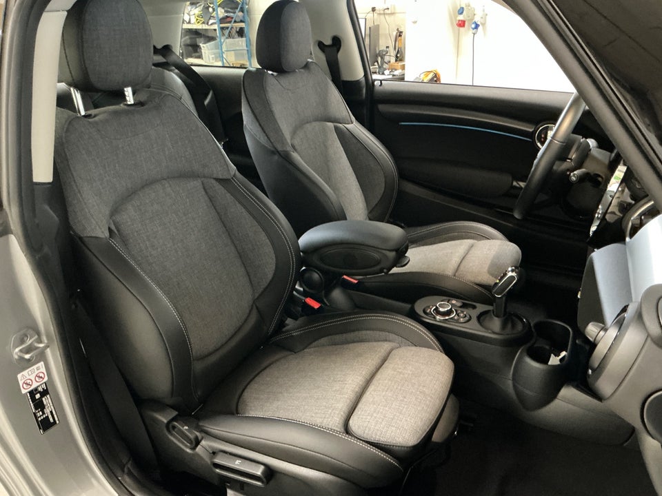 MINI Cooper SE Classic 3d