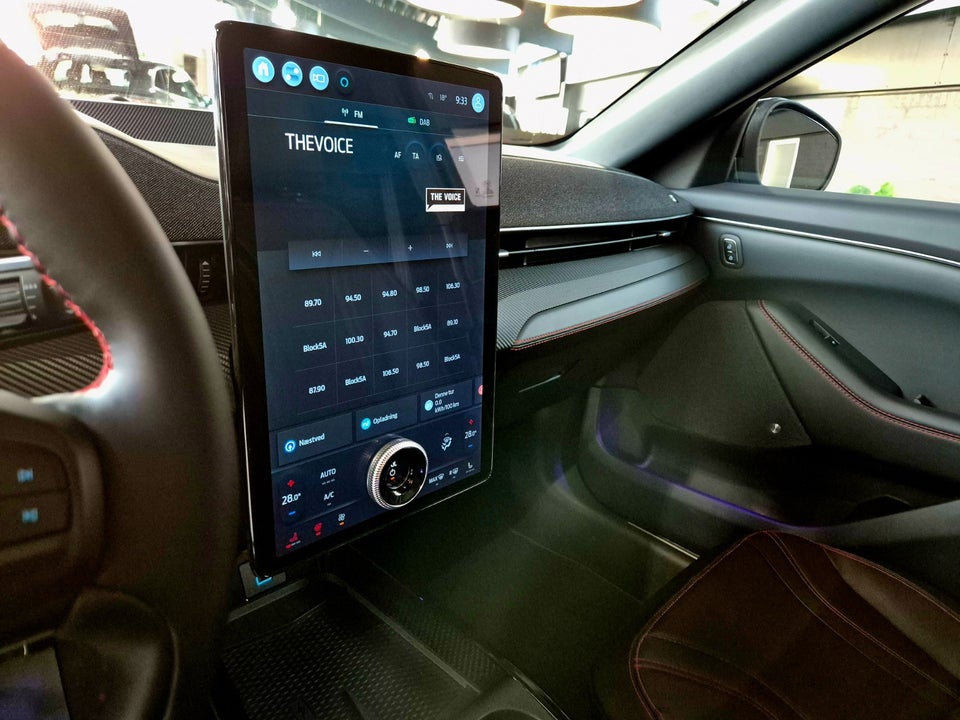 Ford Mustang Mach-E 98 Premium Extended Range 5d