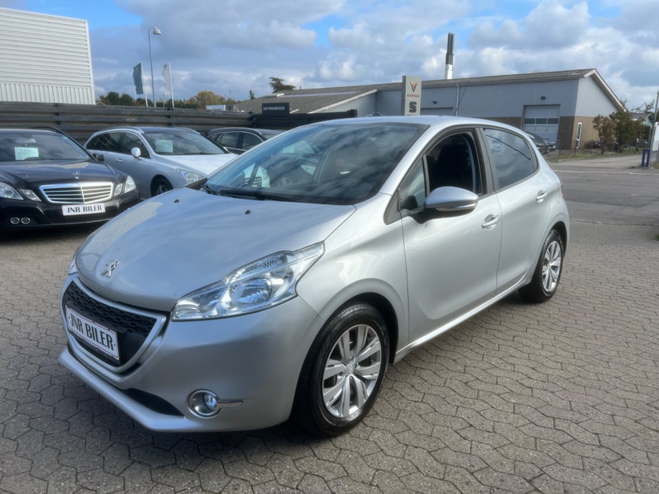 Peugeot 208 1,2 VTi Style 5d