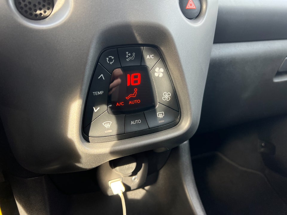 Toyota Aygo 1,0 VVT-i x-pression 5d