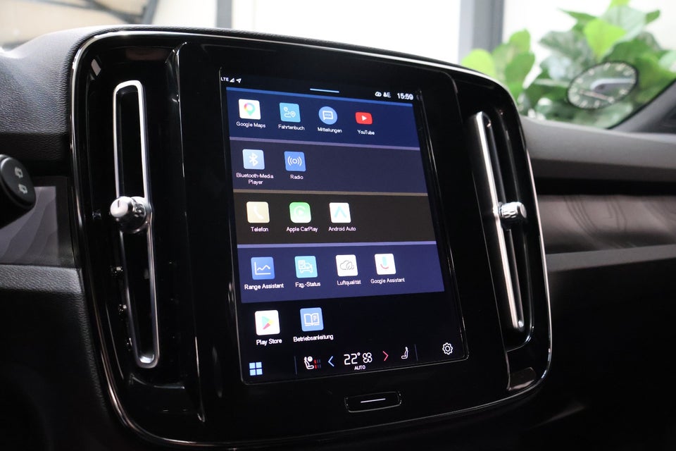 Volvo XC40 ReCharge Extended Range Plus 5d