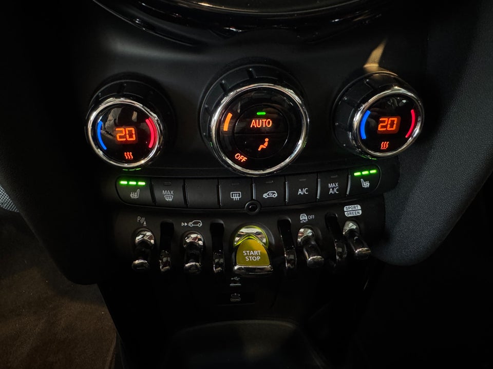 MINI Cooper SE Classic 3d