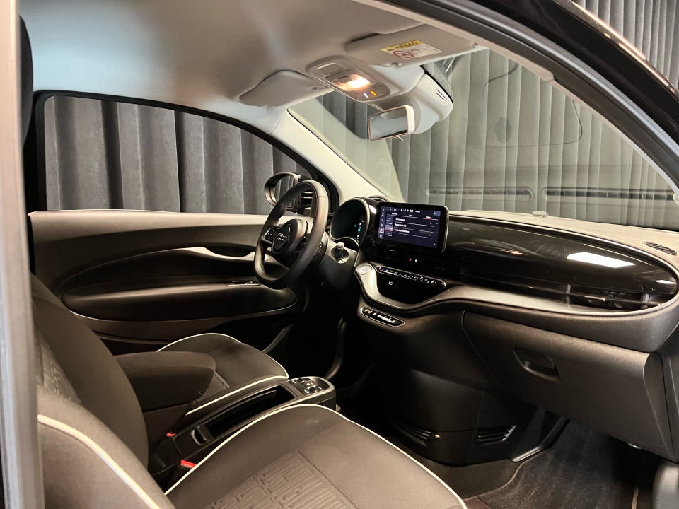 Fiat 500e 42 Icon 3d