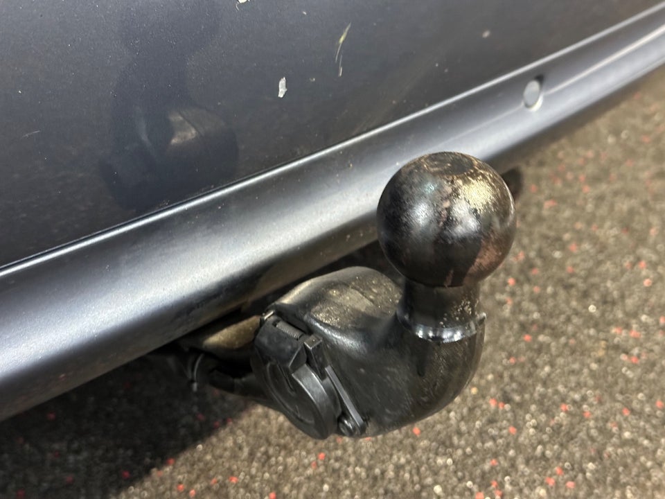 Mercedes E220 2,2 CDi Avantgarde stc. aut. 5d