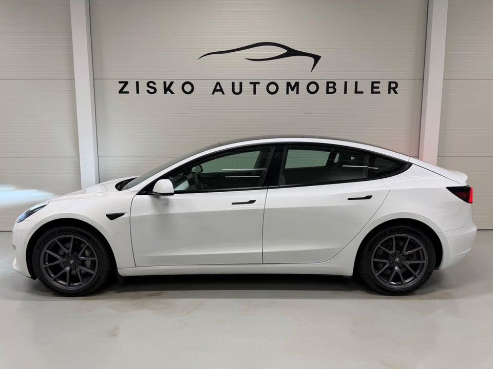 Tesla Model 3 Long Range AWD 4d