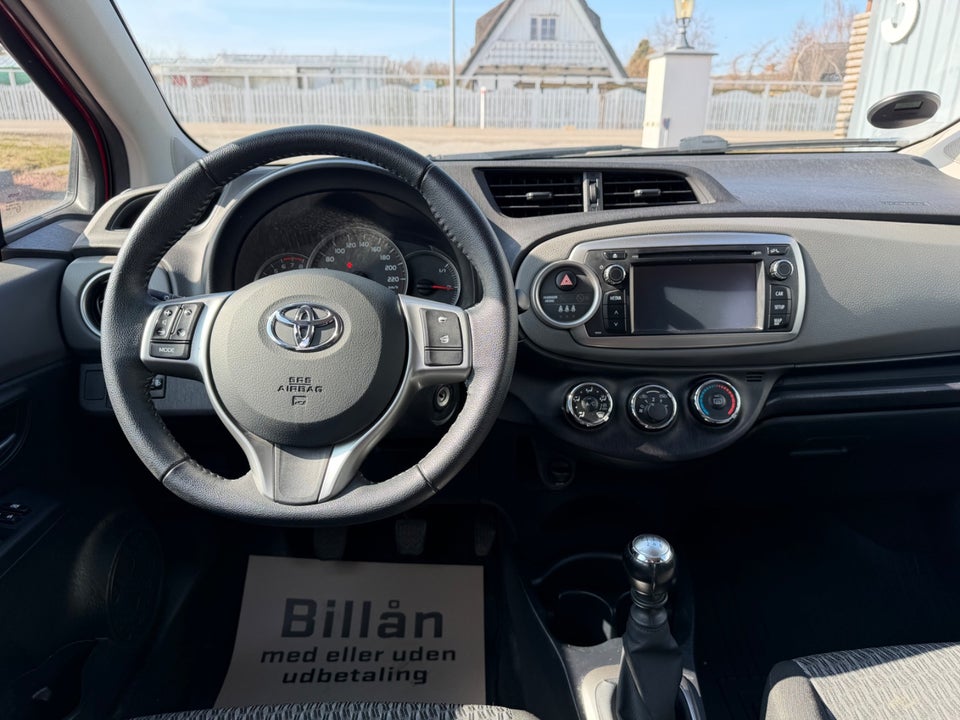 Toyota Yaris 1,3 VVT-i T2 Style 5d