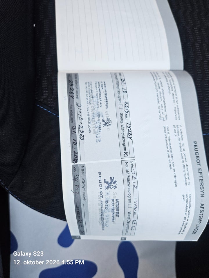 Peugeot 208 1,2 VTi 82 Signature Sky 5d