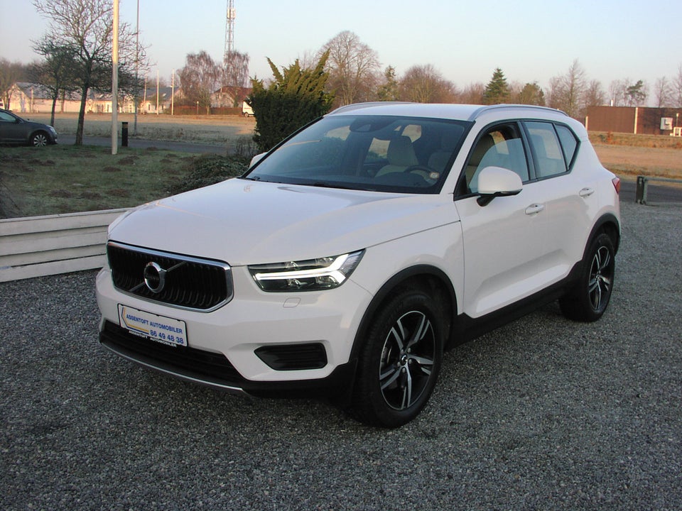 Volvo XC40 2,0 T4 190 Momentum aut. 5d