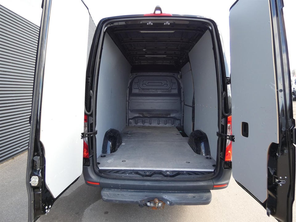 Mercedes Sprinter 317 2,0 CDi A2 Kassevogn aut. RWD