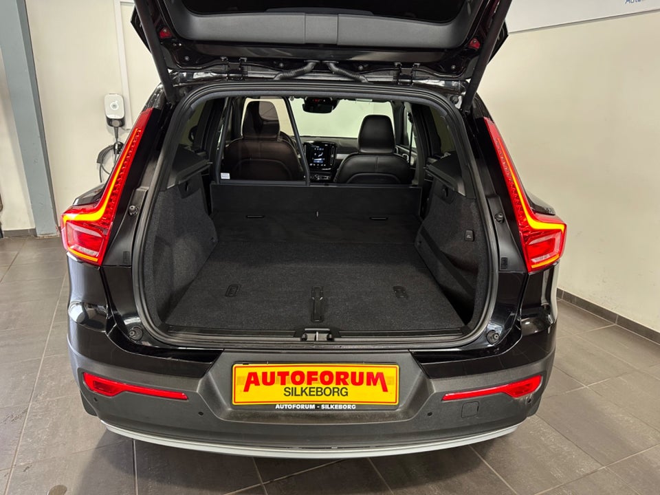 Volvo XC40 2,0 D4 190 Momentum aut. AWD Van 5d