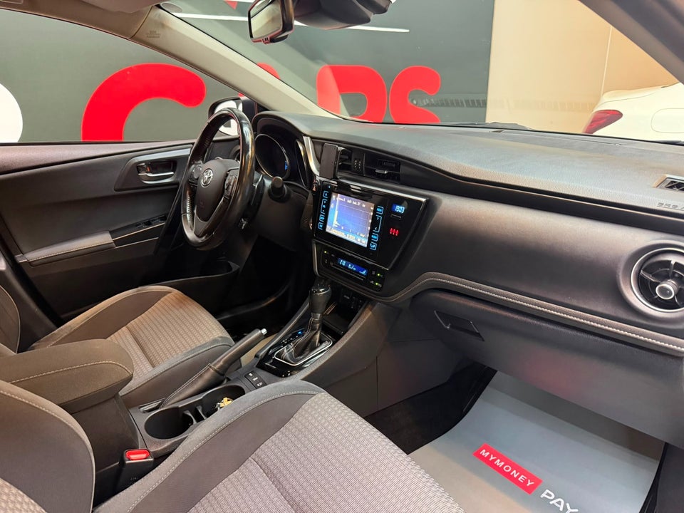 Toyota Auris 1,2 T Selected MDS 5d