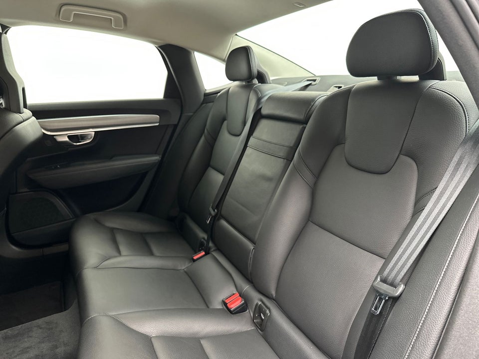 Volvo S90 2,0 D4 190 Momentum aut. 4d