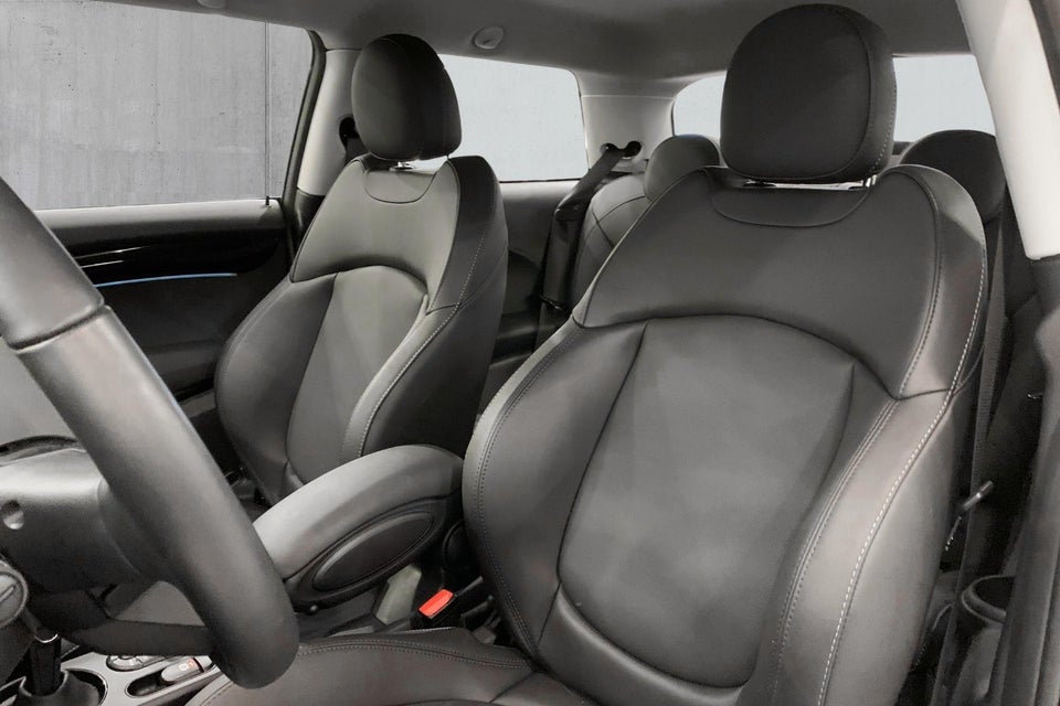 MINI Cooper SE Classic Trim 3d