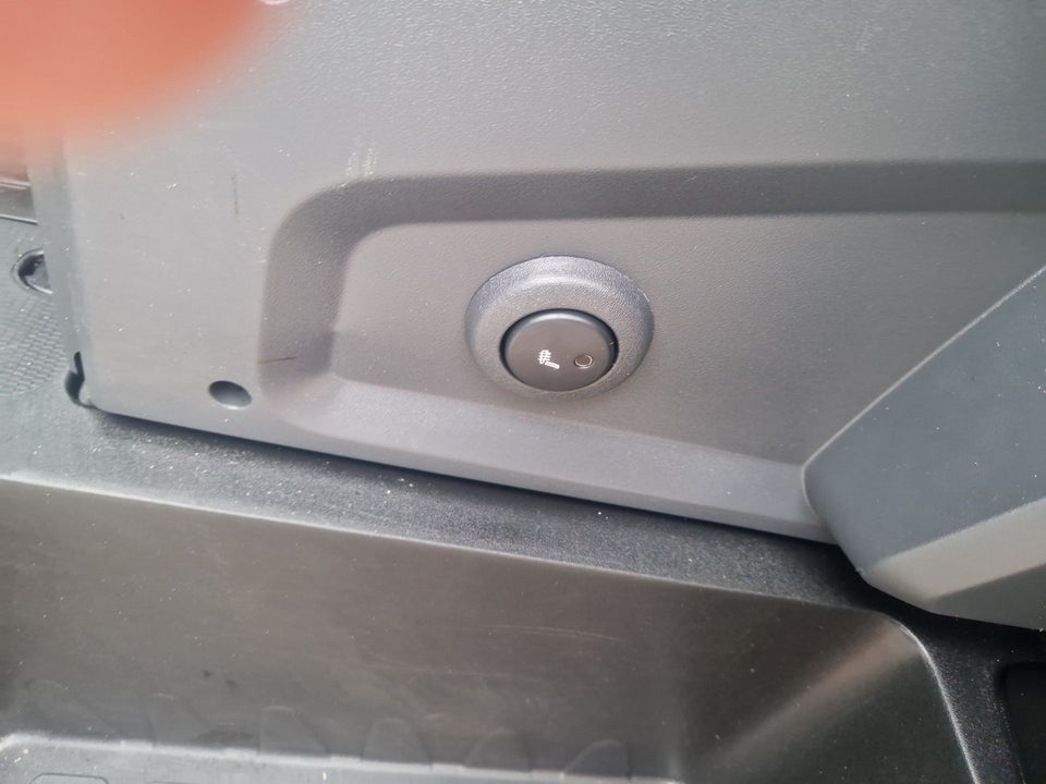 Peugeot Boxer 335 2,2 BlueHDi 140 L2H2 Premium