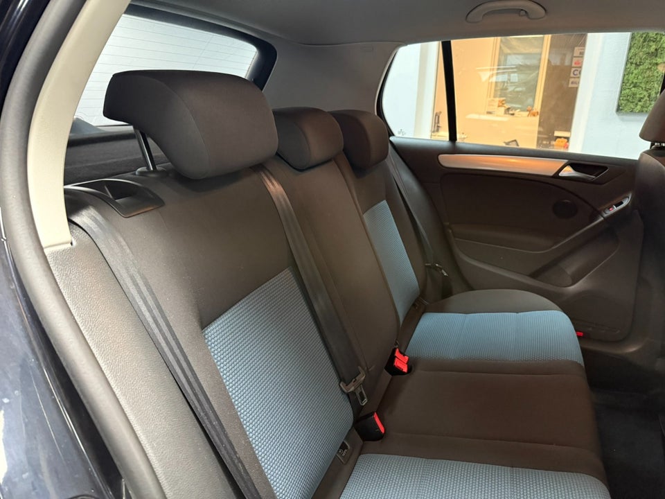 VW Golf VI 1,6 TDi 105 BlueMotion 5d