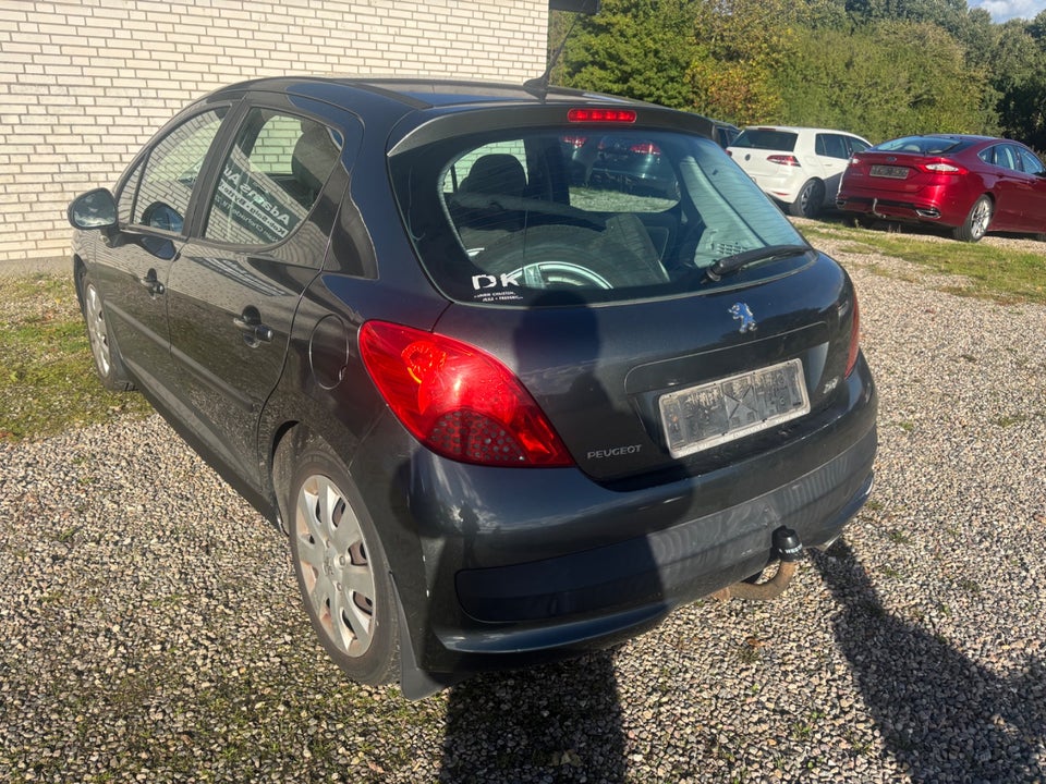 Peugeot 207 1,6  5d