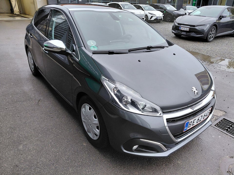 Peugeot 208 1,6 BlueHDi 100 Desire Sky 5d