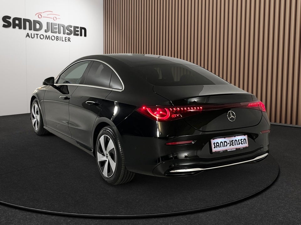 Mercedes CLA350 EQ Progressive 4Matic 4d