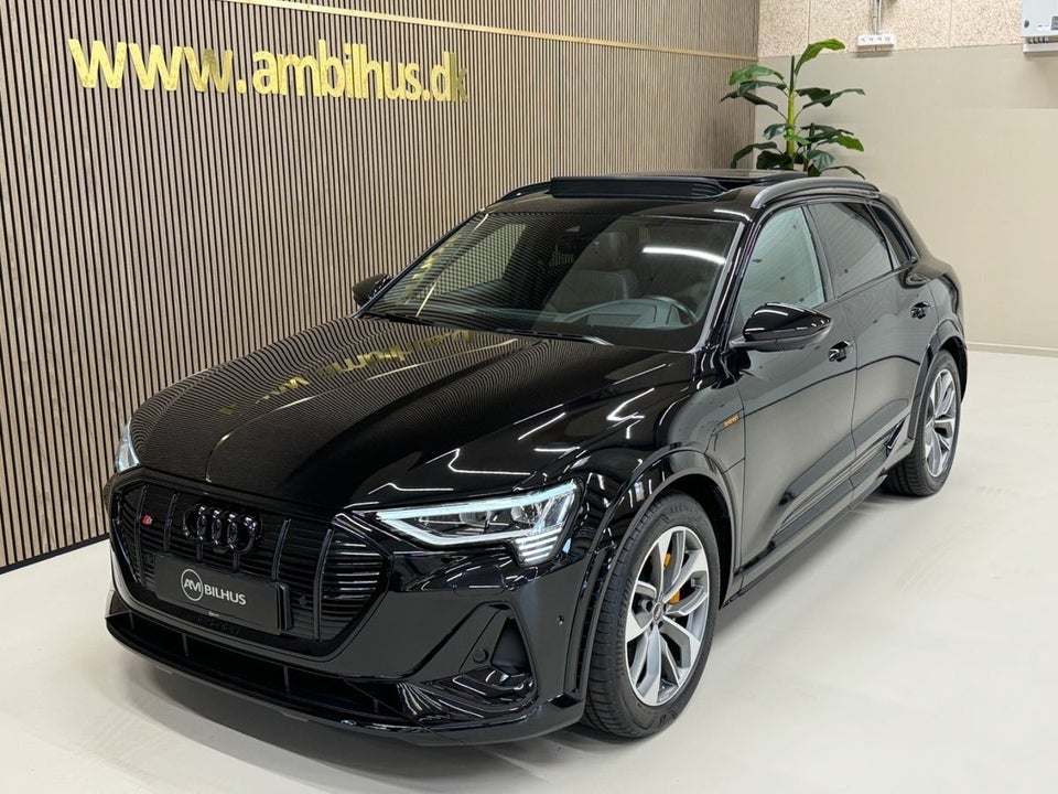 Audi e-tron S quattro 5d