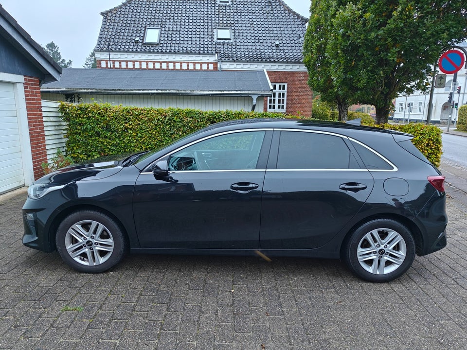 Kia Ceed 1,6 CRDi 136 Vision 5d