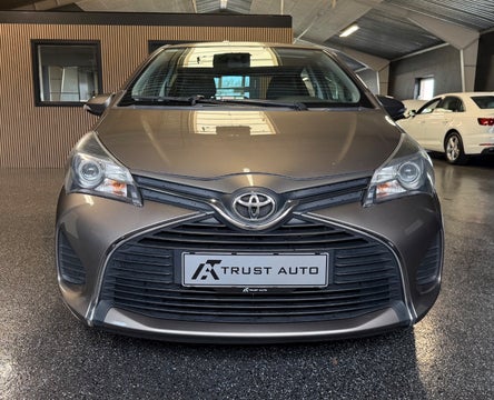 Toyota Yaris 2015 — miniature 6