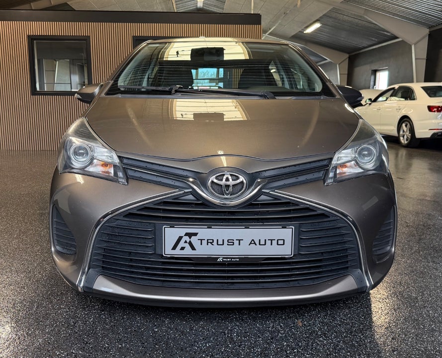 Toyota Yaris 1,0 VVT-i T2 5d 2015 — billede 6 af 16