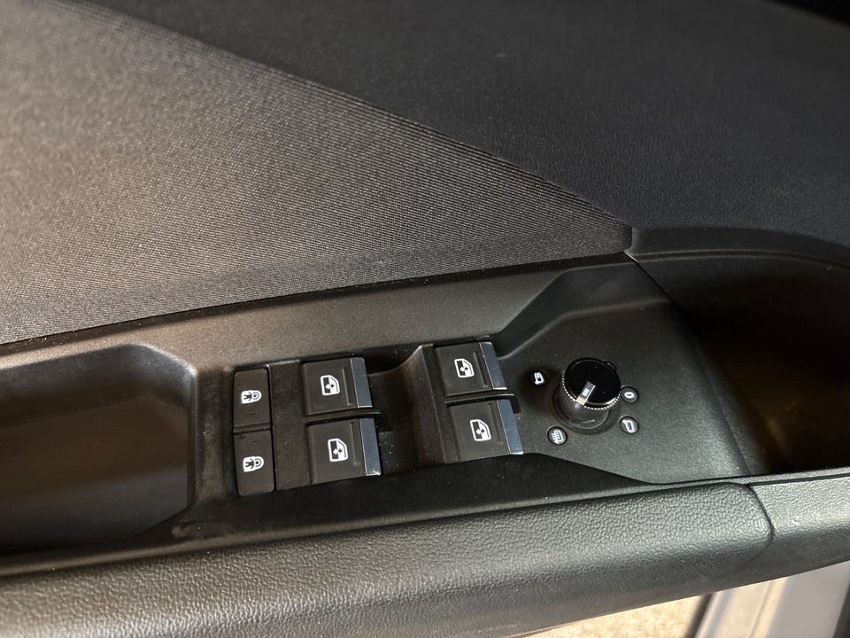 Audi Q4 e-tron 40 Advanced 5d