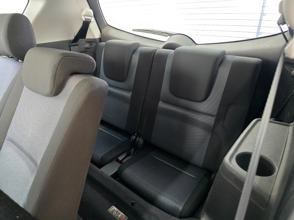 Toyota Corolla Verso 1,6 Terra 7prs 5d