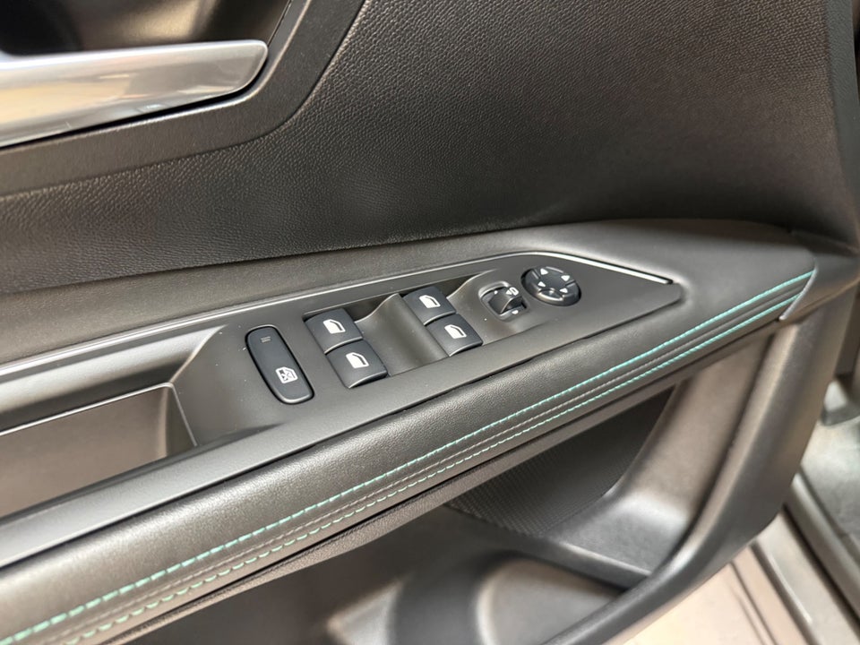 Peugeot 3008 1,6 Hybrid Allure EAT8 5d