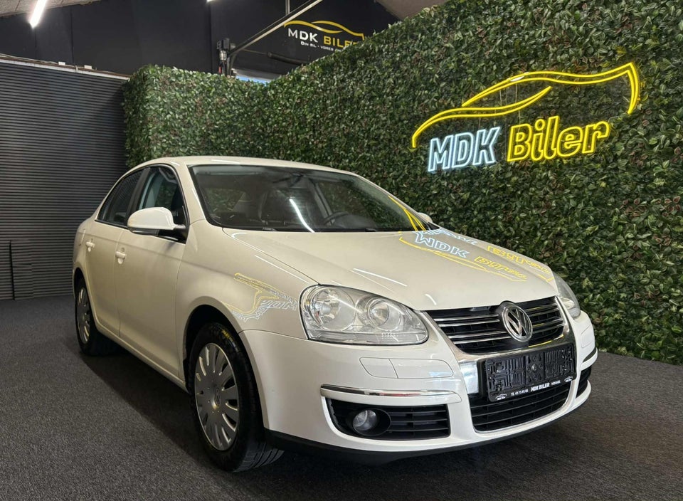VW Jetta 1,6 Trendline 4d