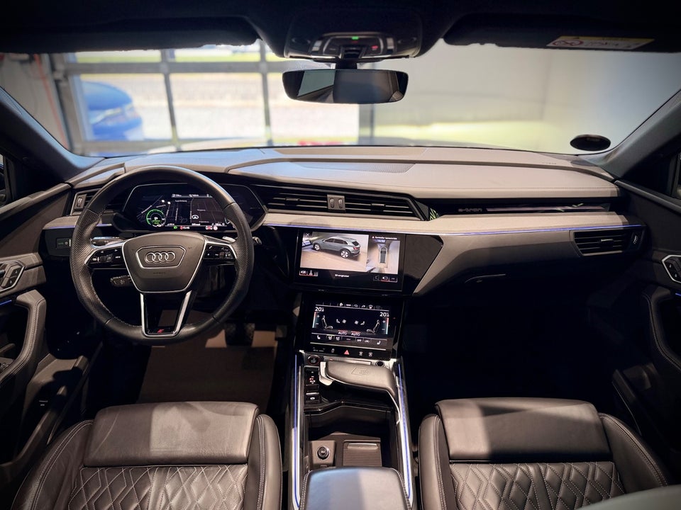 Audi e-tron S quattro 5d