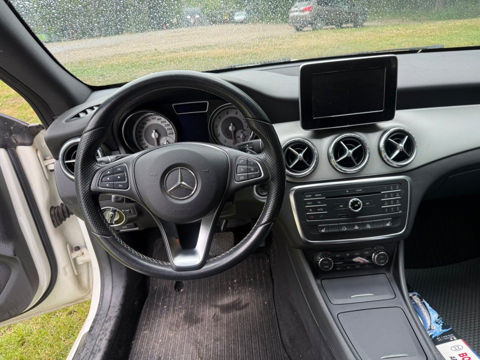 Mercedes CLA200 1,6 AMG Line Shooting Brake aut. 5d