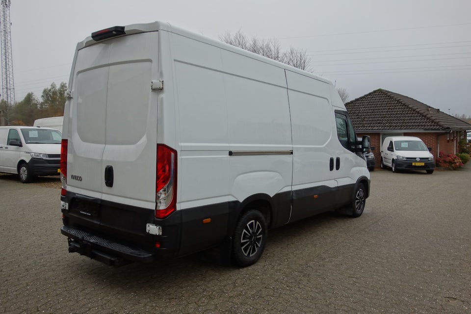 Iveco Daily 3,0 35S18 12m³ Van AG8