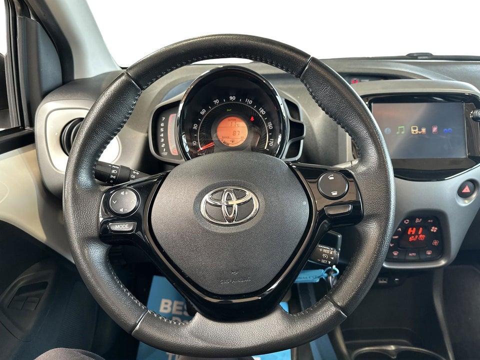 Toyota Aygo 1,0 VVT-i x-sky 5d