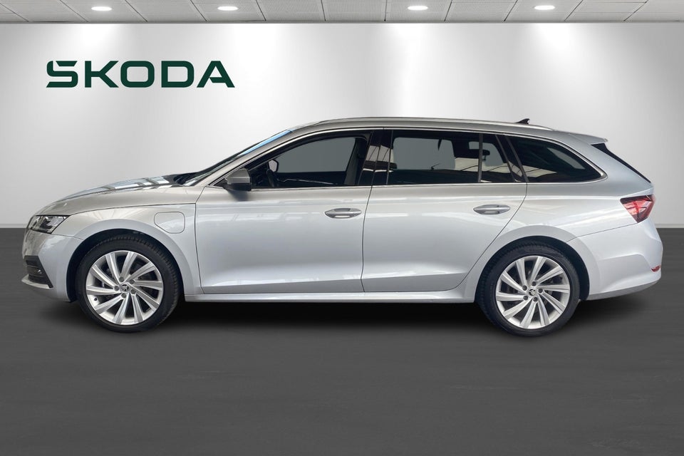 Skoda Octavia 1,4 TSi iV Plus Combi DSG 5d