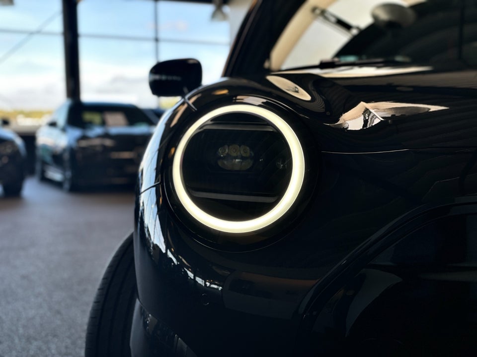 MINI Cooper E JCW Trim XL 3d