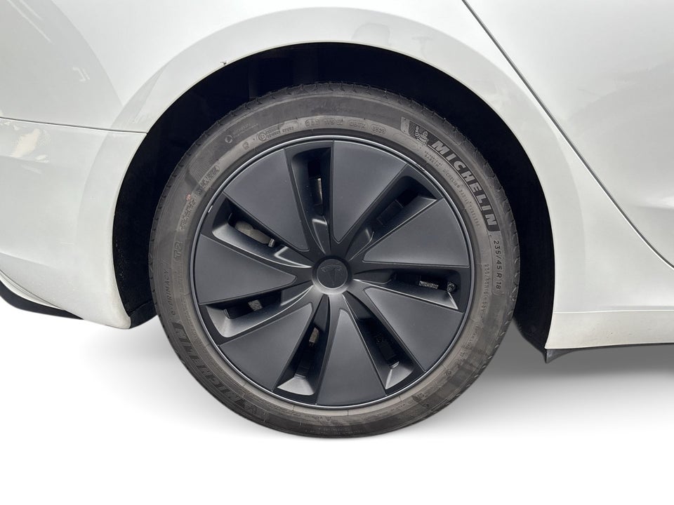 Tesla Model 3 Long Range AWD 4d