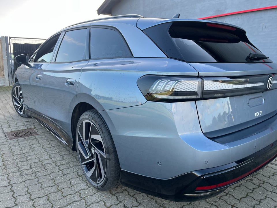 VW ID.7 77 Pro Tourer 5d