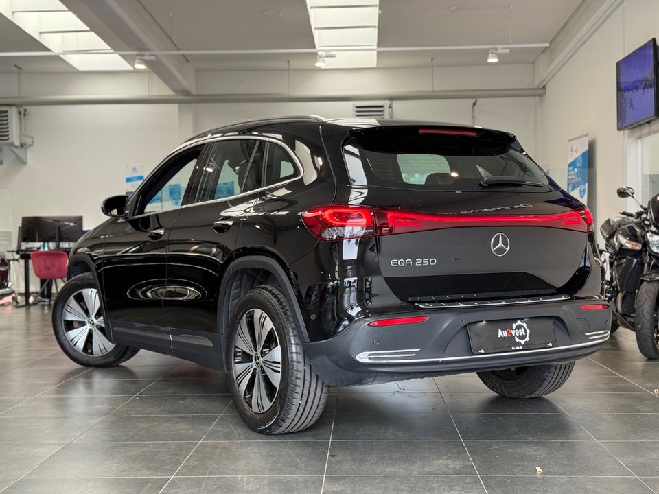 Mercedes EQA250 Progressive 5d