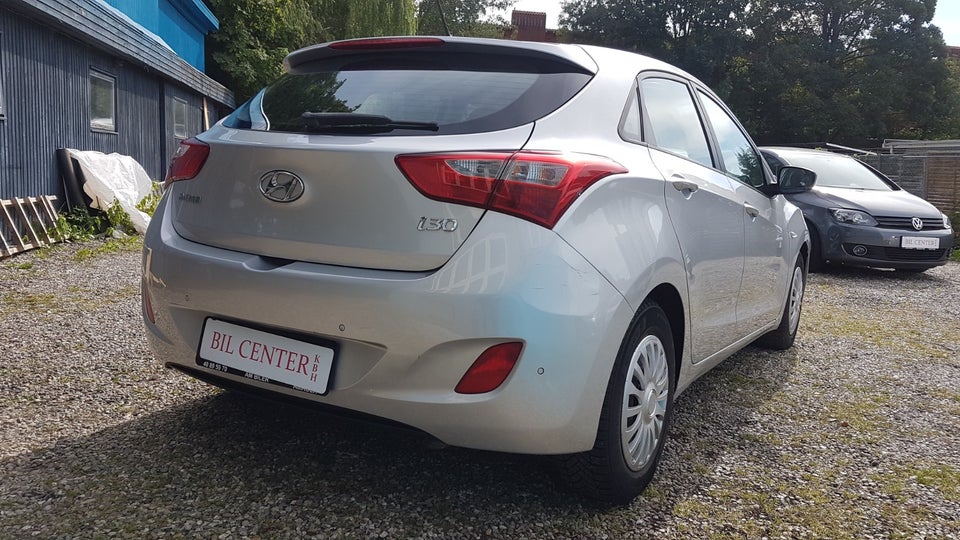 Hyundai i30 1,6 GDi Style Eco 5d